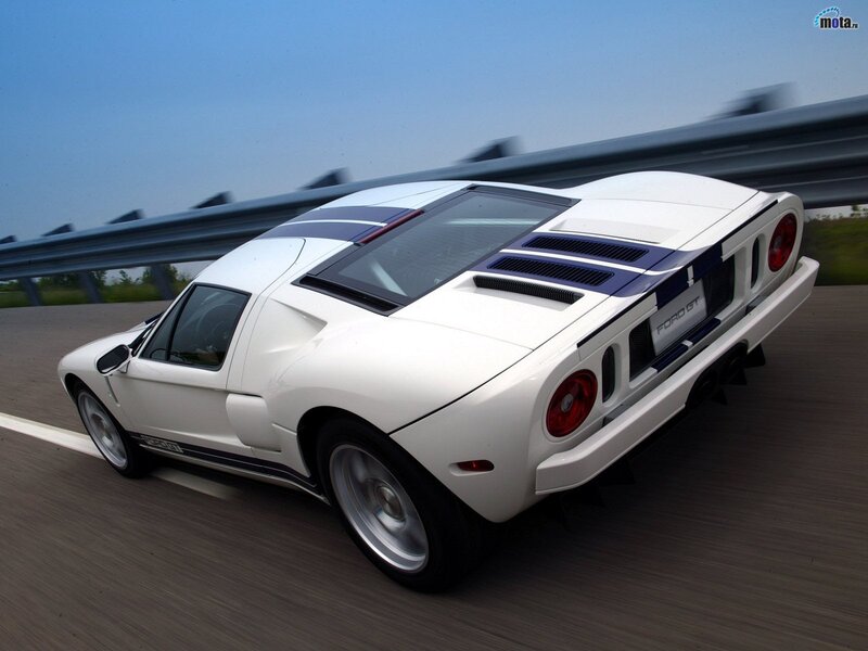 white ford gt sports car