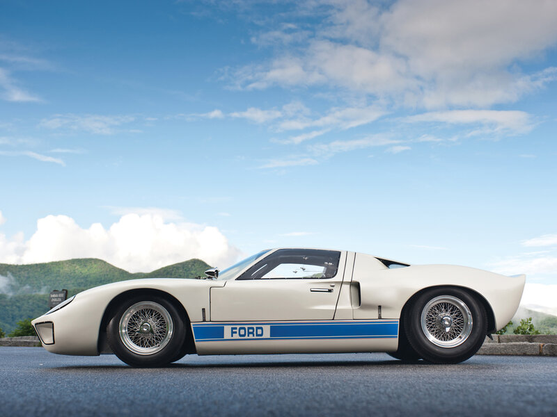 White Ford GT40