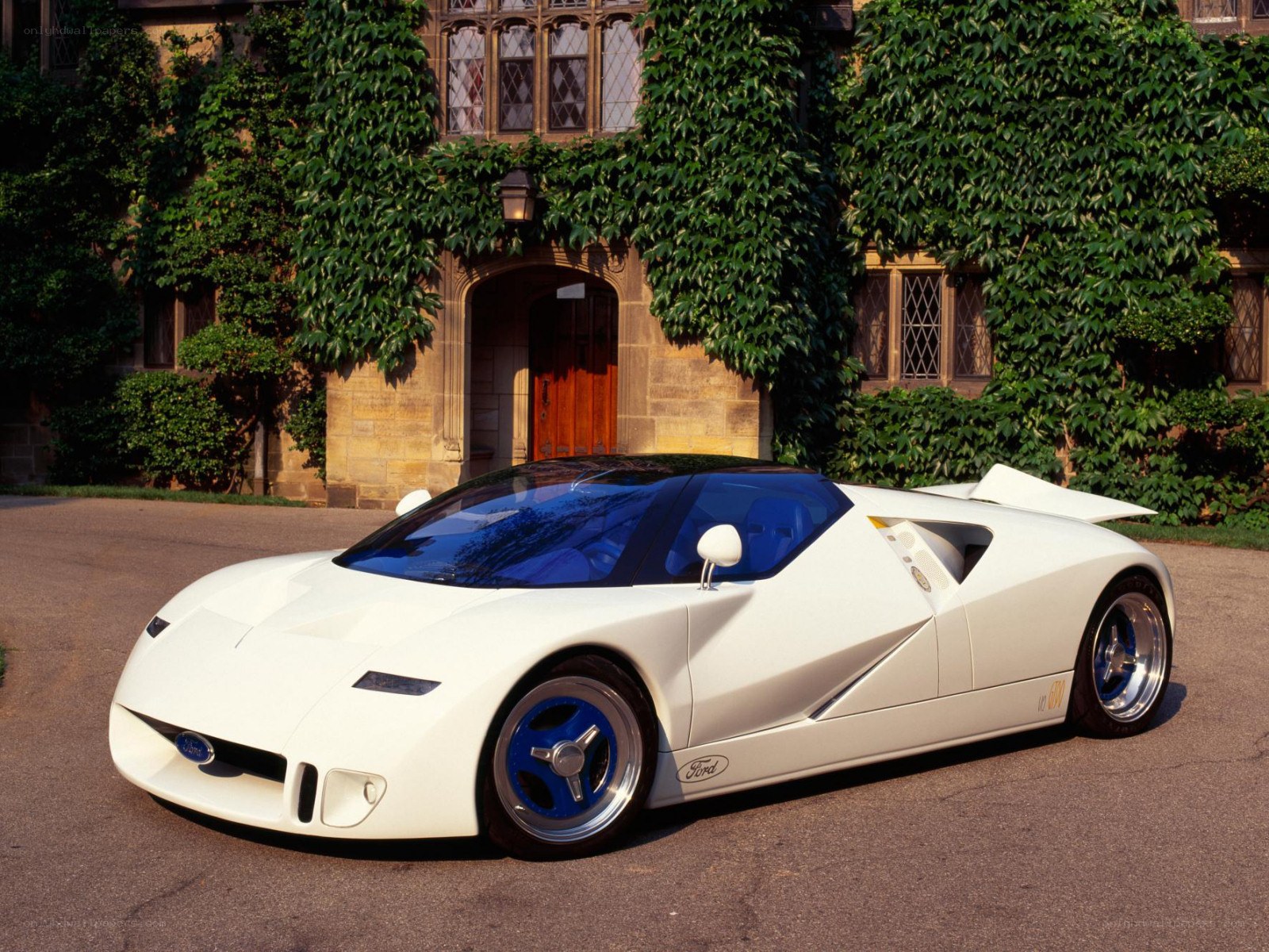 White Ford GT90 concept car