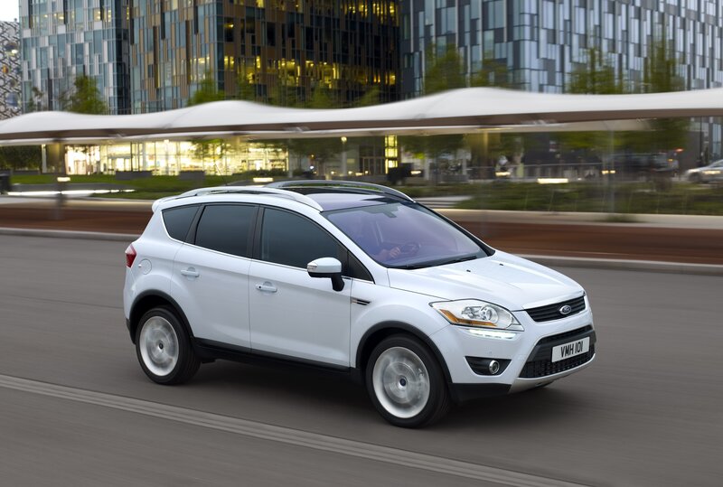 White Ford Kuga Suv — Dynamic