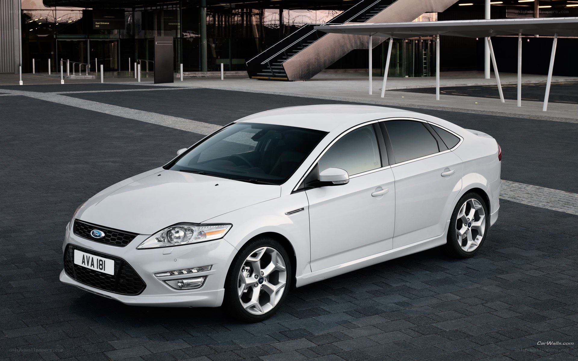white ford mondeo sedan
