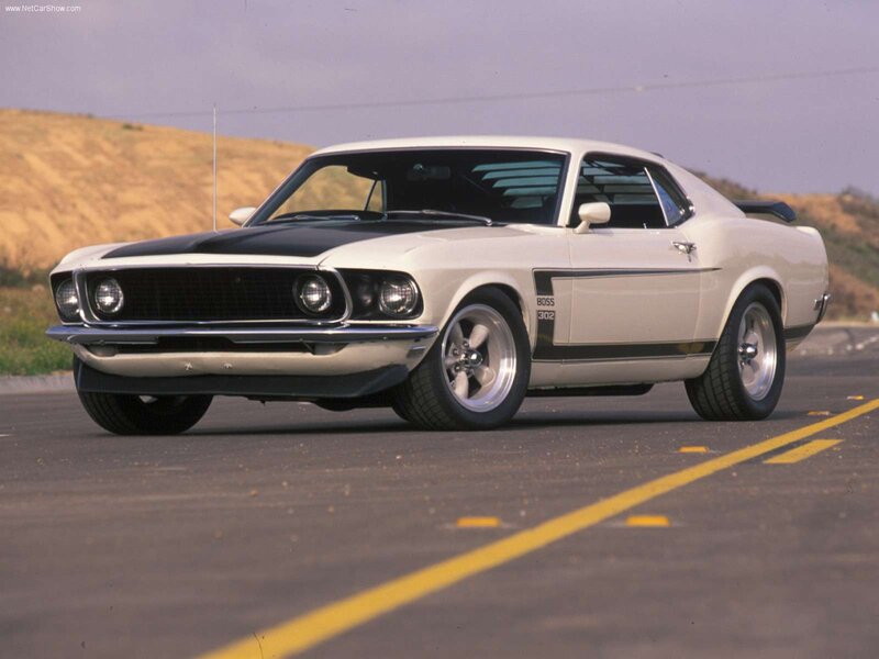 White Ford Mustang Boss 302