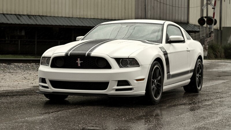 white ford mustang boss 302