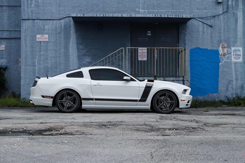 White Ford Mustang Boss 302