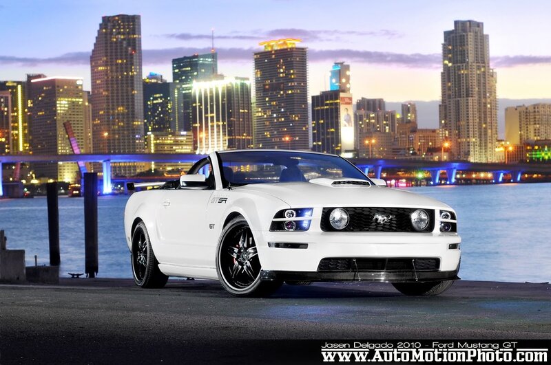 White Ford Mustang GT — Dramatic