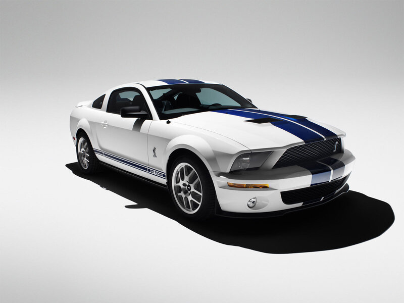 White Ford Mustang GT500