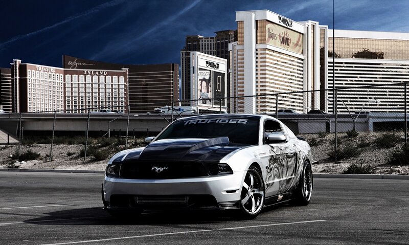 White Ford Mustang in Las Vegas