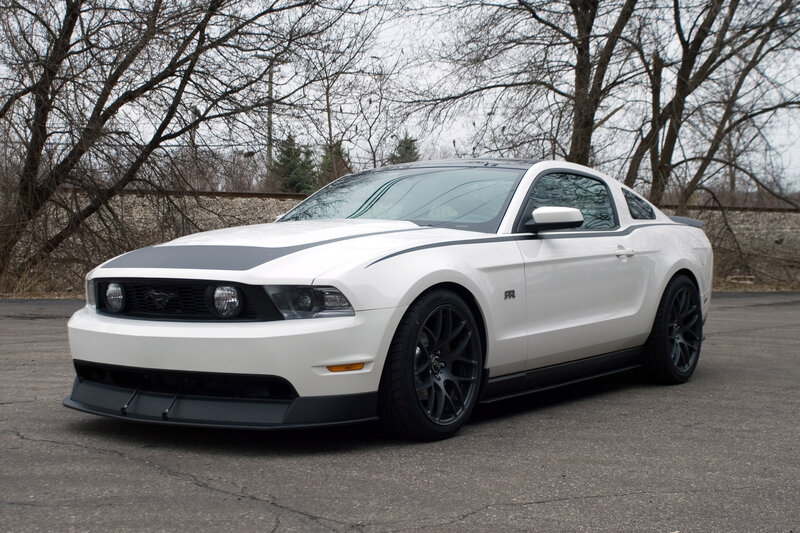 White Ford Mustang — Neutral