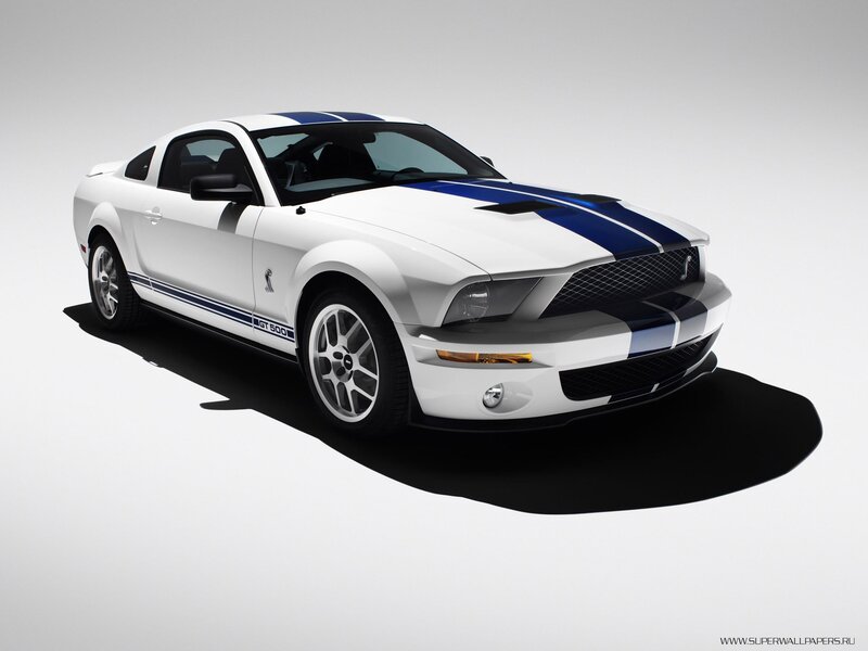 white ford shelby gt500
