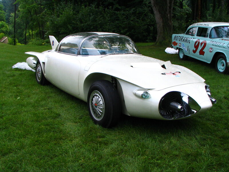 White Futuristic Concept Car — Serene