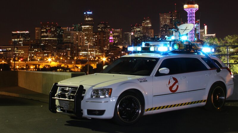 White Ghostbusters Car — Dramatic