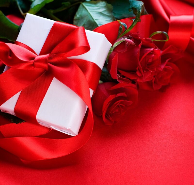 White Gift Box with Roses — Red, Romantic