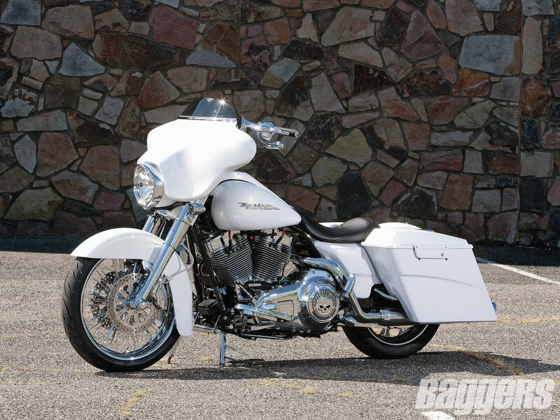 White Harley-davidson Motorcycle — Calm