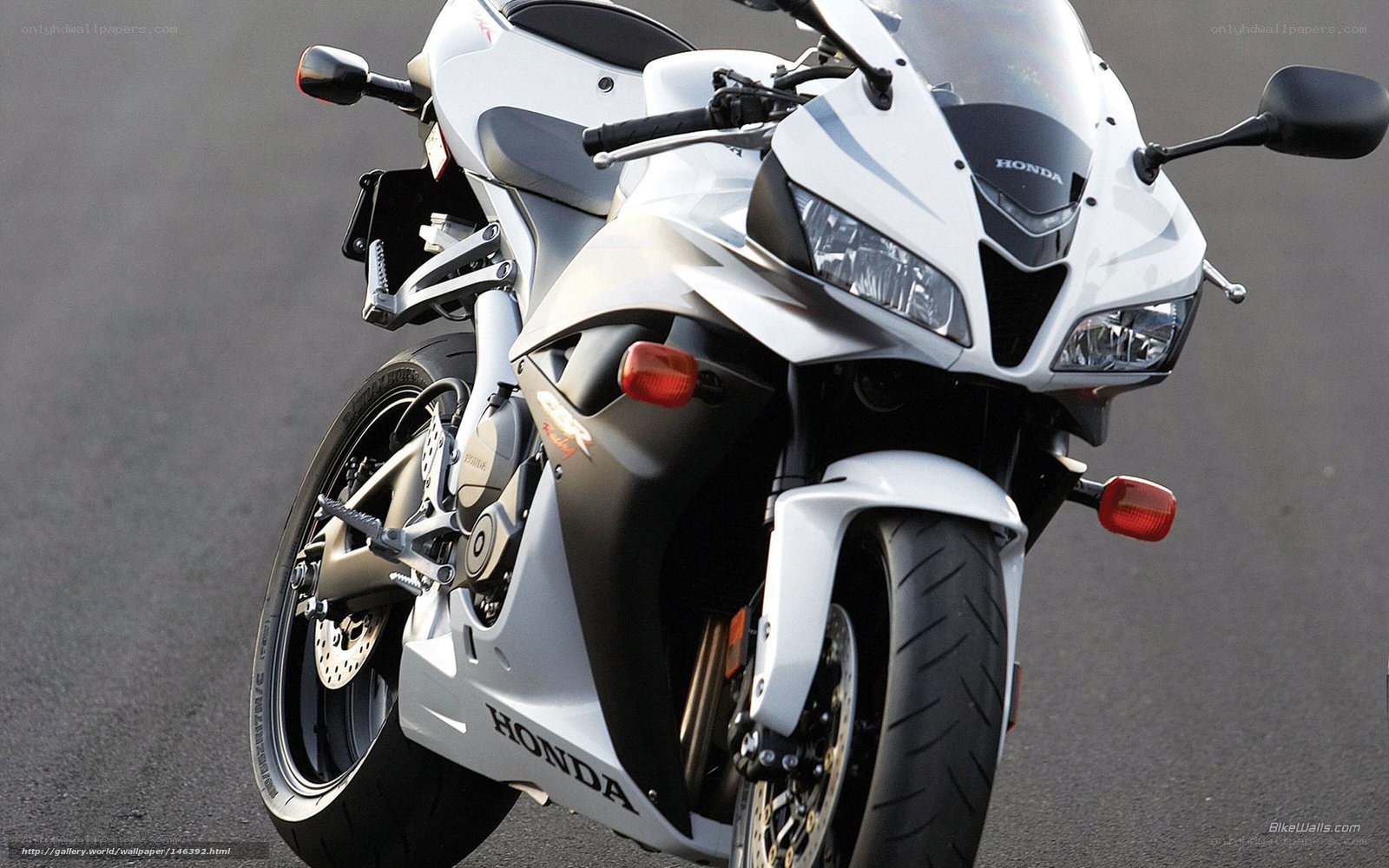 White Honda CBR motorcycle
