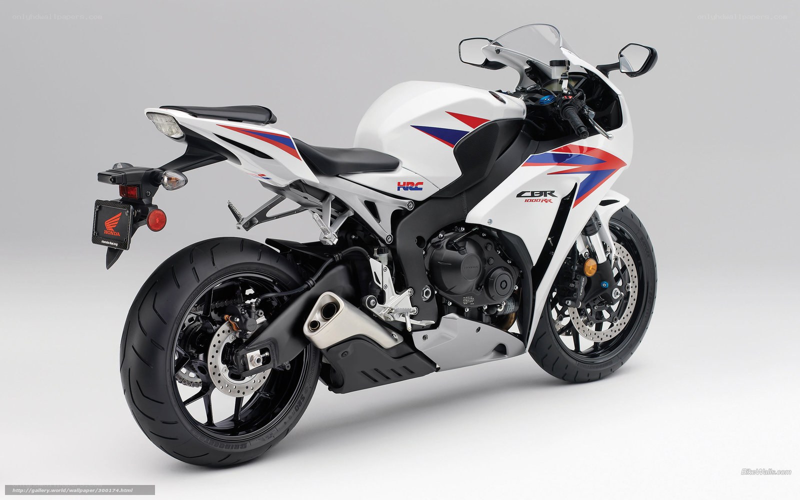 white honda cbr1000rr motorcycle