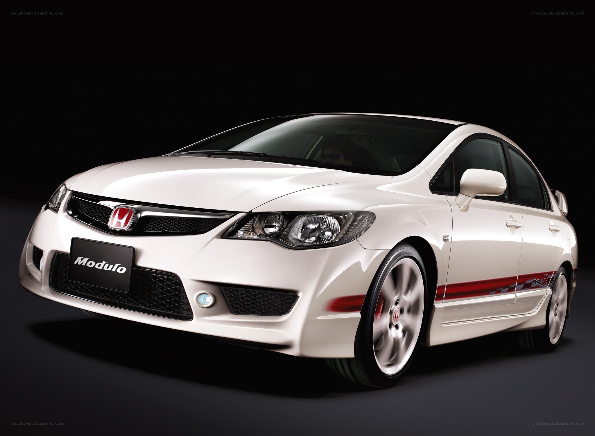 White Honda Civic Modulo