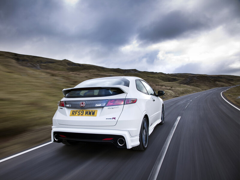 White Honda Civic Type R — Dynamic, Photograph, Car