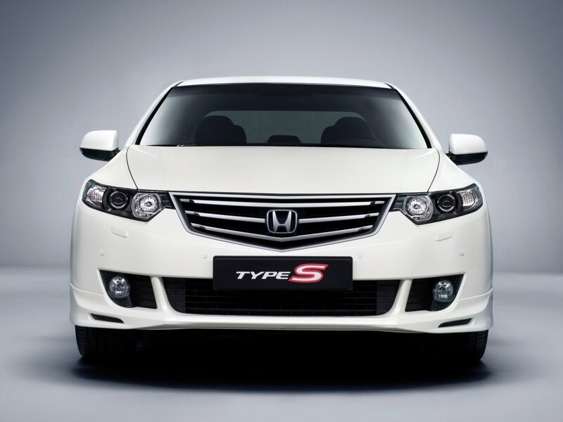 White Honda Civic Type S