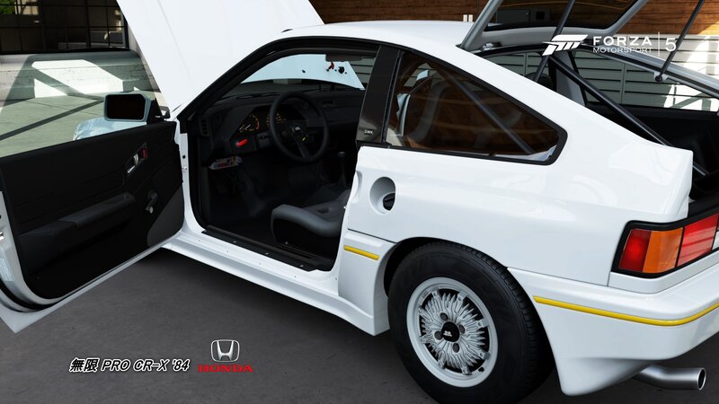 White Honda CR-X — Neutral