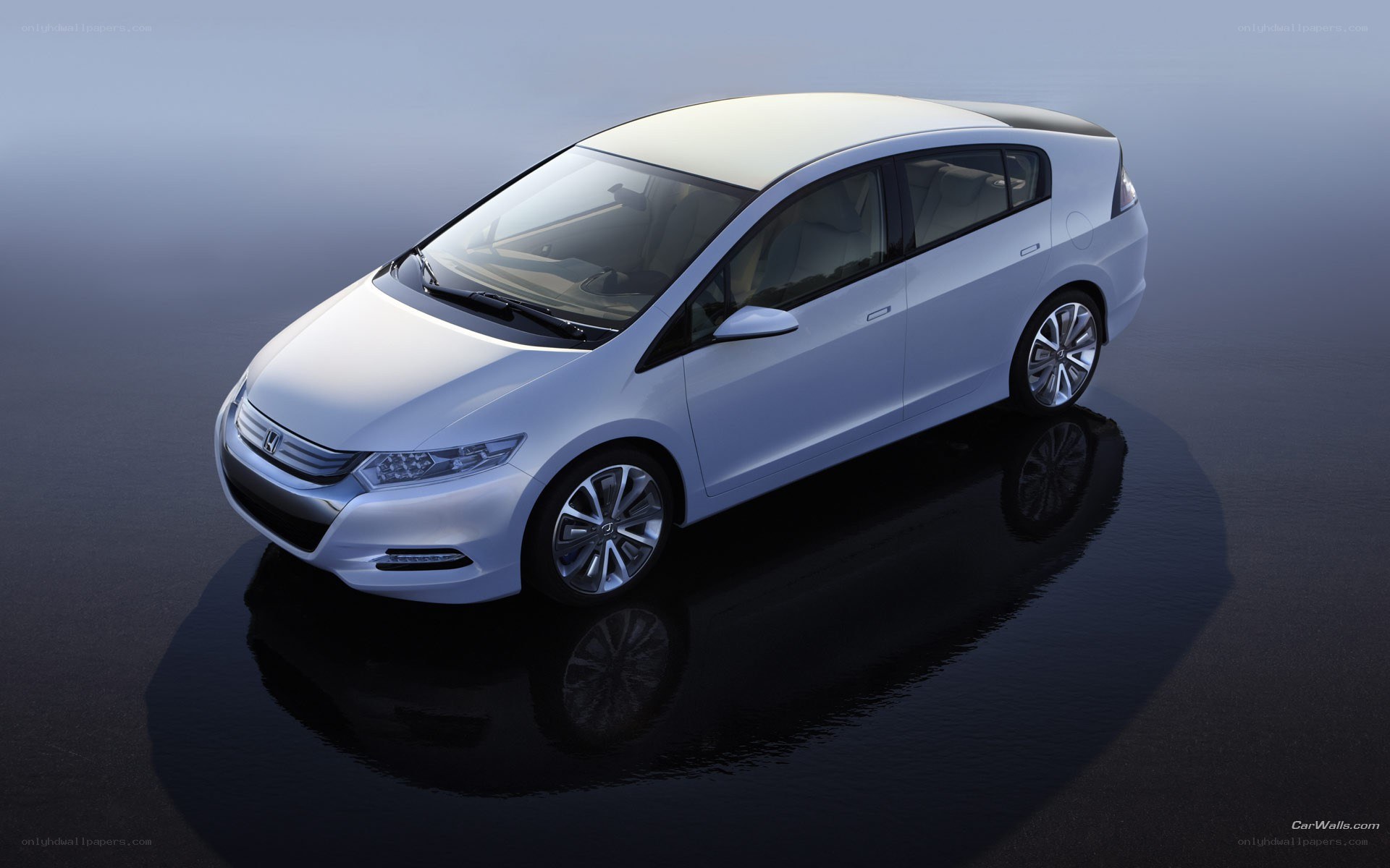 white Honda Insight car