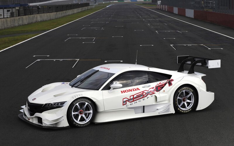White Honda NSX-GT race car