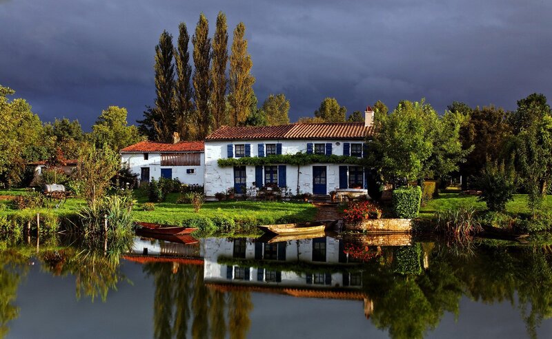 White House by Lake — Green, Dramatic, Afternoon, Photograph
