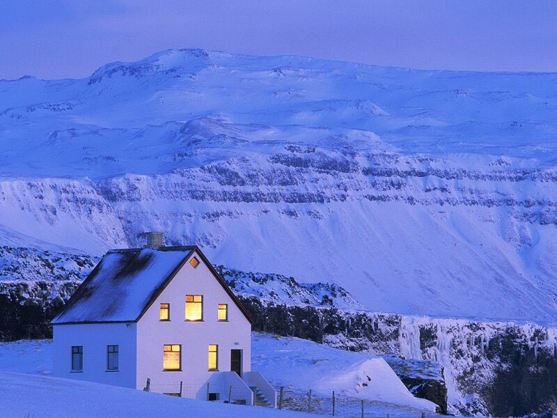 White House in Snow — Blue