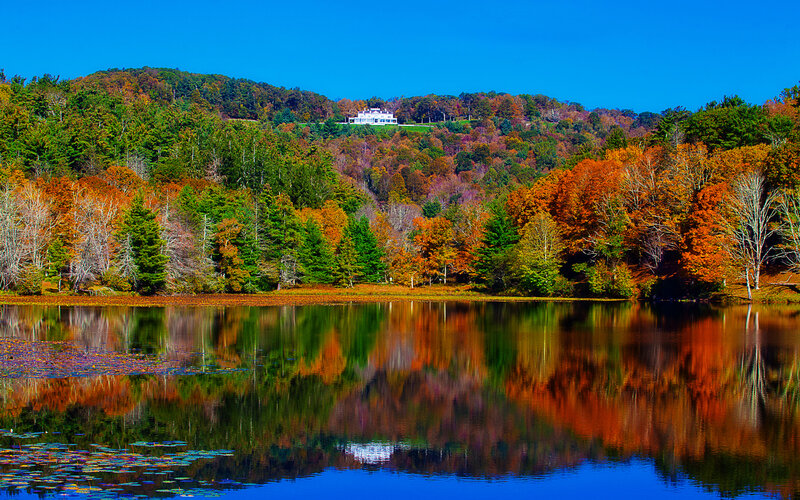 White House on Hill — Blue