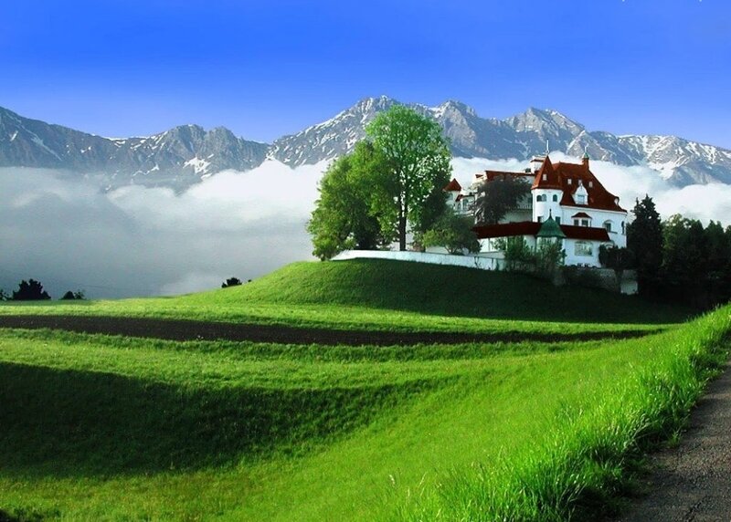 White House on Hill — Green, Serene