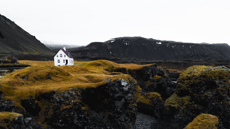 White House on Hill — Serene, Photograph