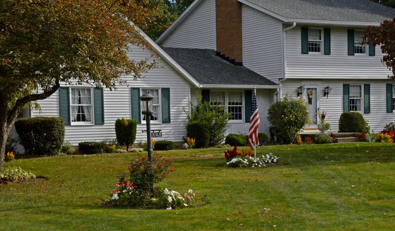 White House with Flag