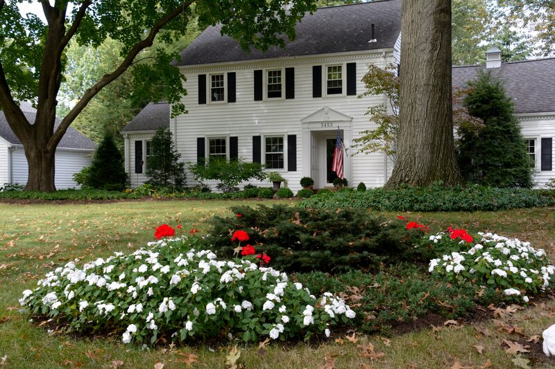 White House with Flowers — Serene
