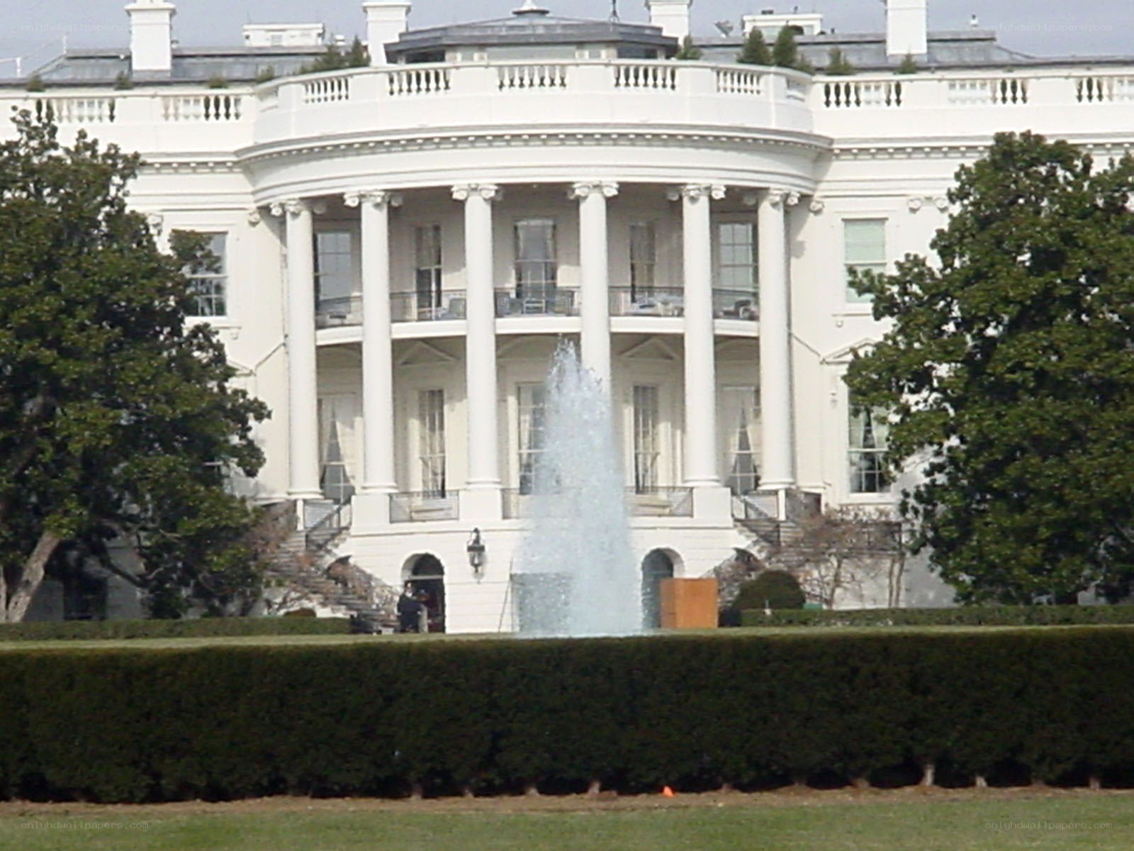White House with fountain