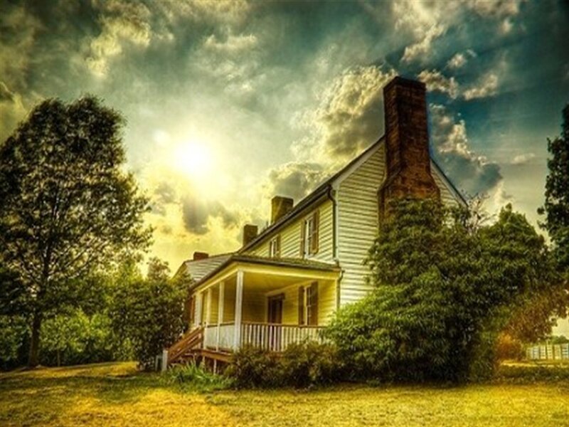 White House with Porch — Yellow, Dramatic