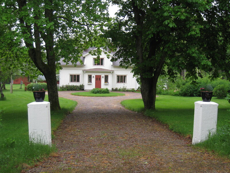 White House with Red Door — Green, Serene