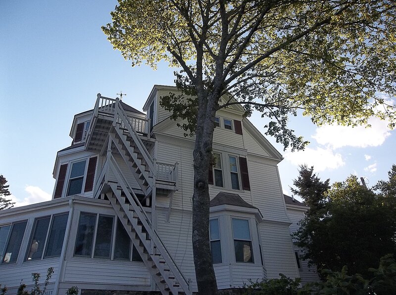 White House with Staircase