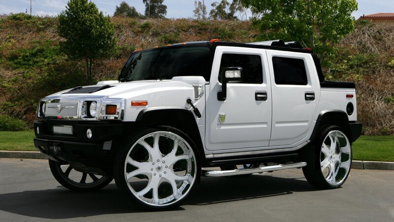 White Hummer H2 Pickup — Calm