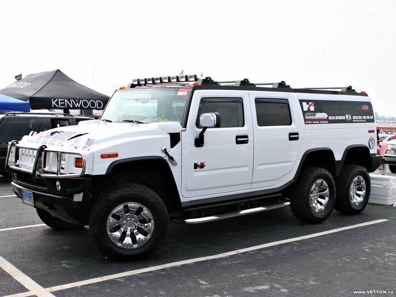 White Hummer H2 Suv — Neutral, Photograph