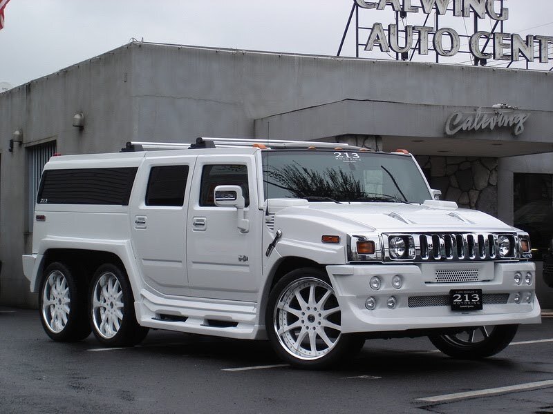 White Hummer H2 Suv — Neutral