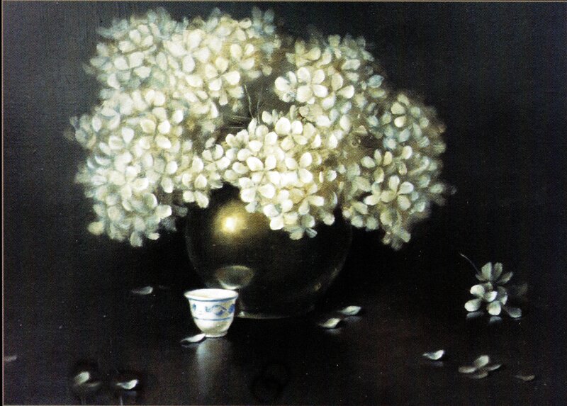 White Hydrangea Bouquet — Black