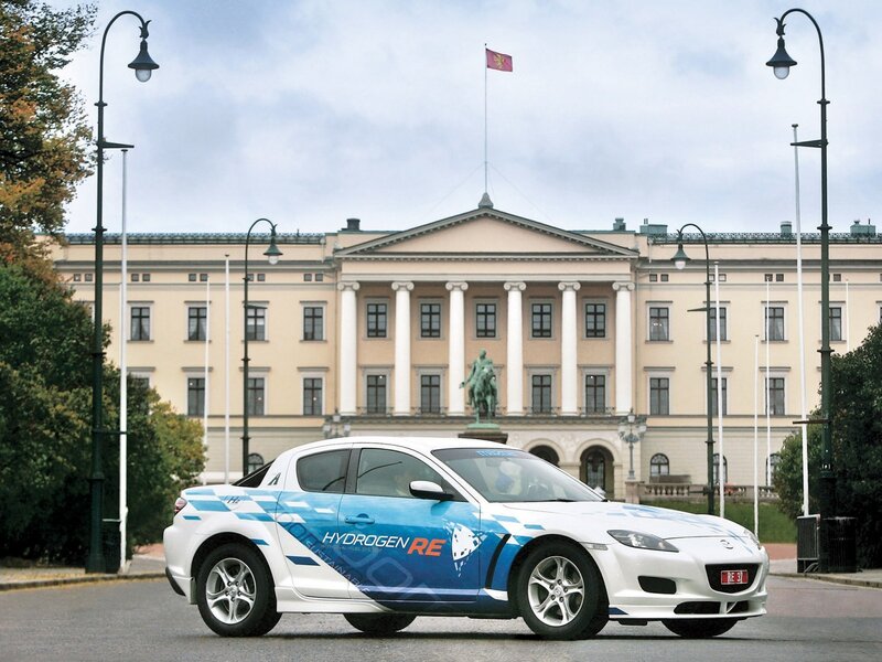 White Hydrogen Car — Calm