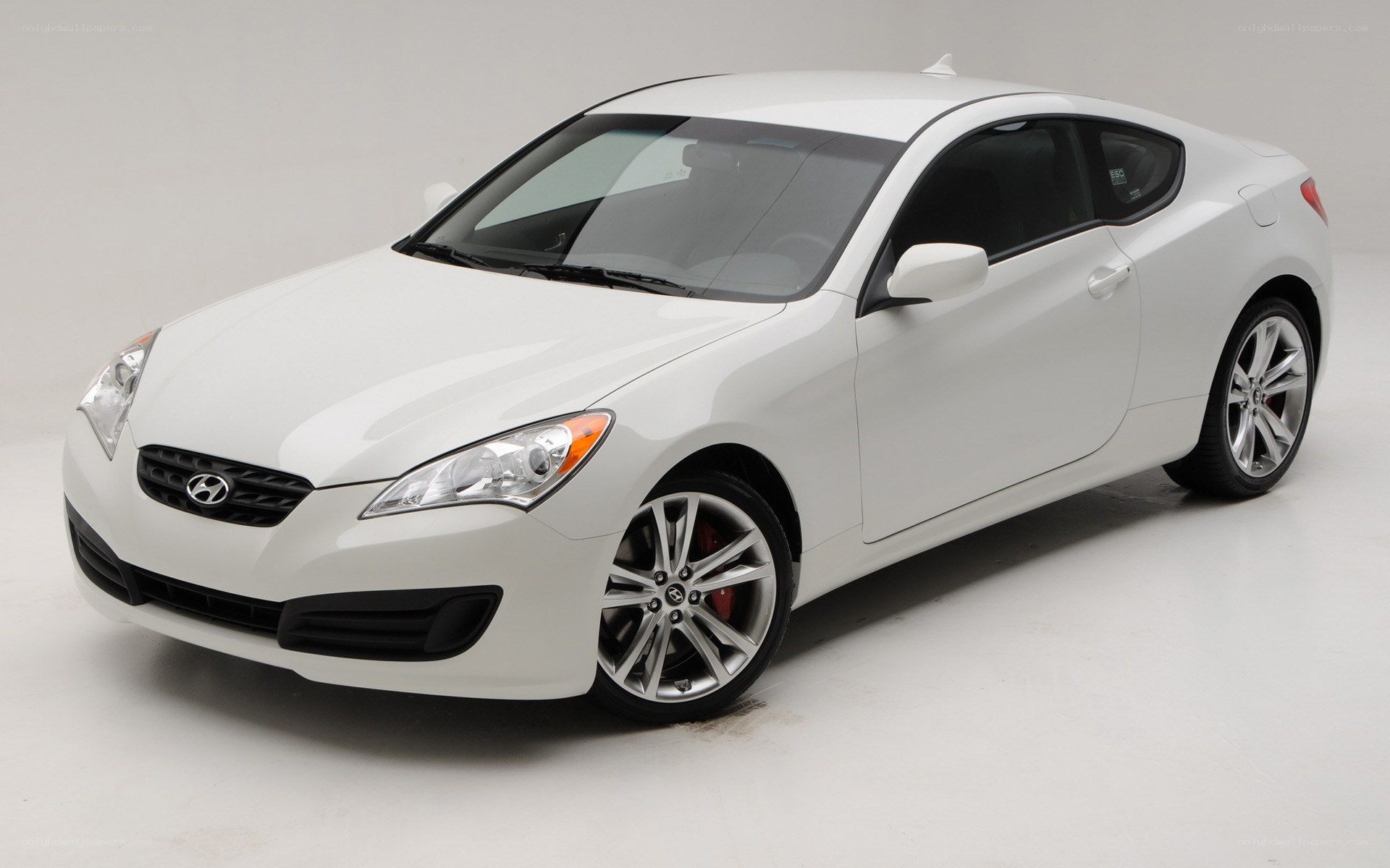white hyundai genesis coupe