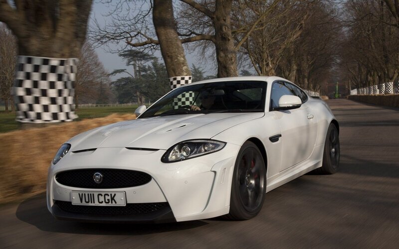 White Jaguar Coupe — Dynamic
