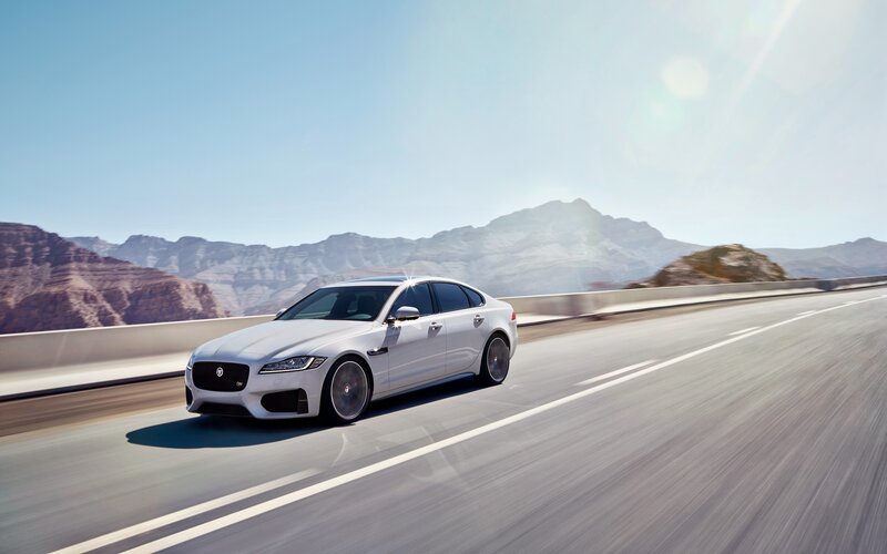 White Jaguar Sedan — Silver, Dynamic