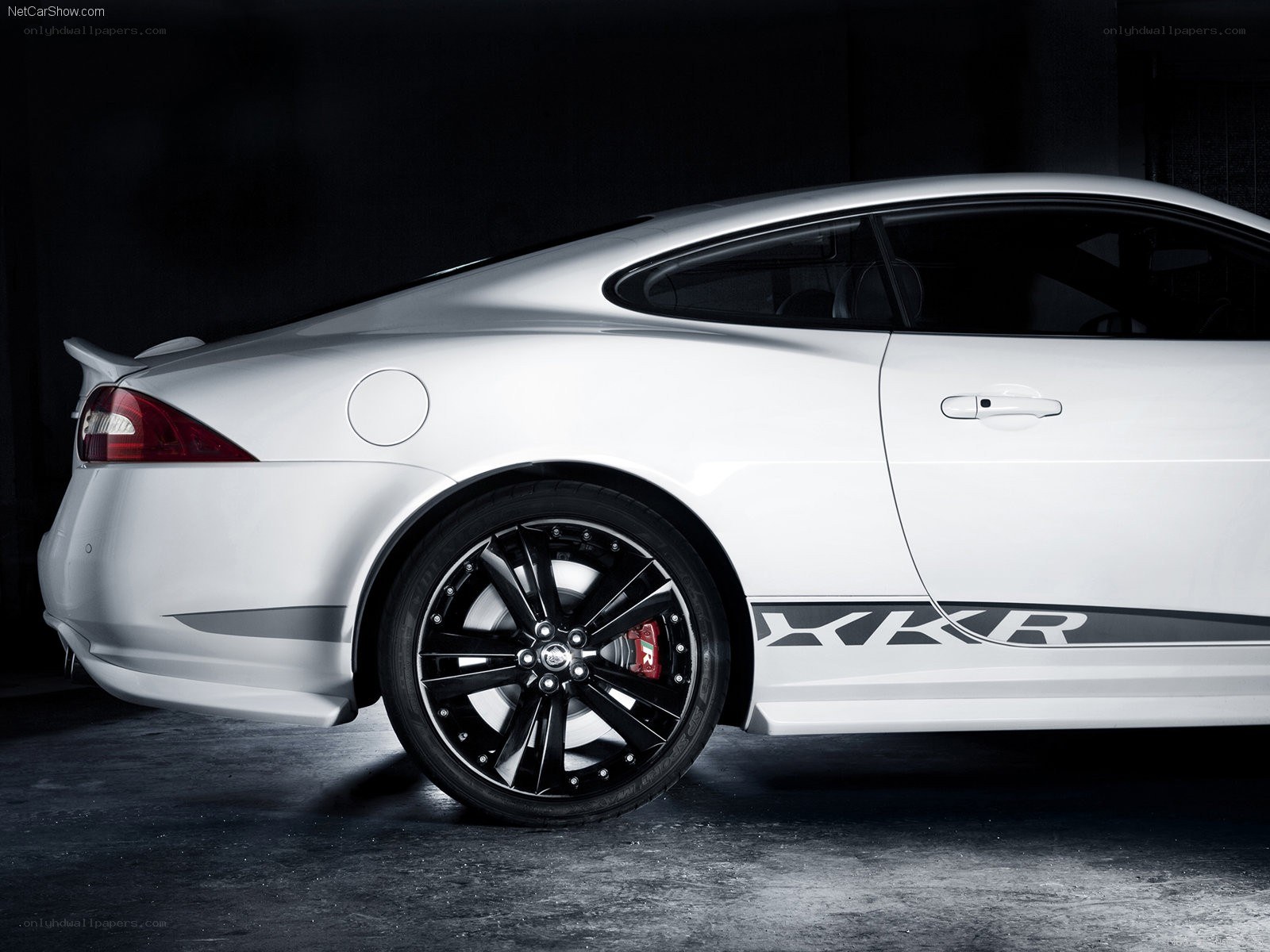 white jaguar xkr coupe