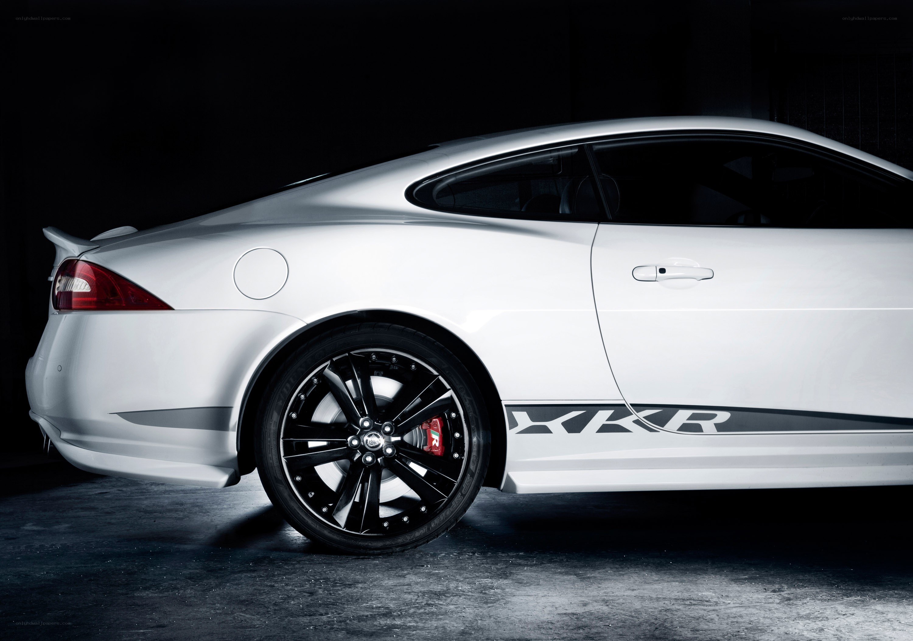 white jaguar xkr coupe
