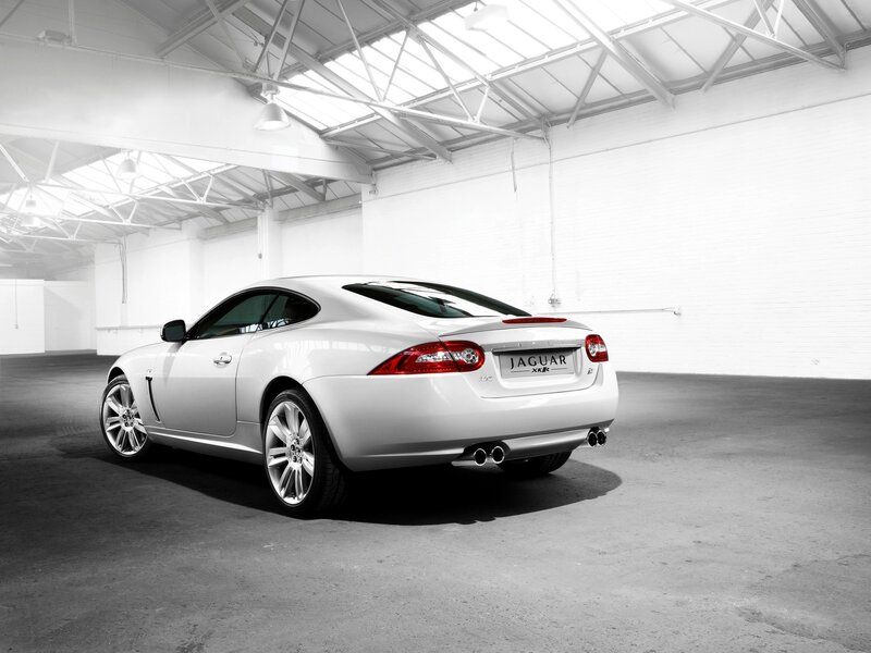 White Jaguar Xkr Coupe — Dramatic