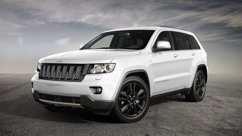 White Jeep Grand Cherokee — Dramatic, Photograph, Car