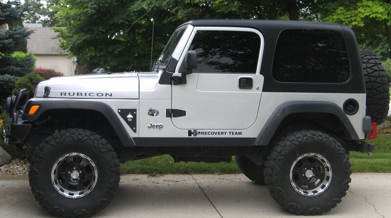 white jeep rubicon