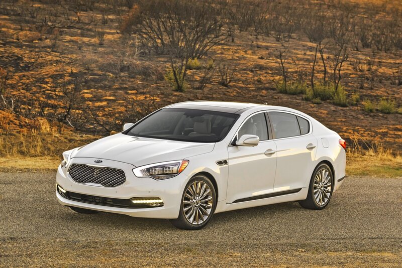 White Kia Cadenza sedan